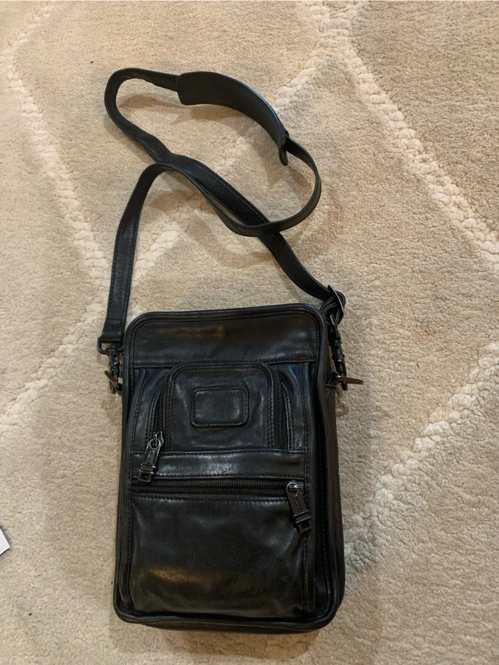 Tumi Vintage Black Leather Men’s Messenger Bag